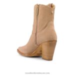 ⁦الحذاء الغربي بكعب النقدية 8840R344 اللون البيج نحيف Russell And Bromley⁩ - الصورة ⁦4⁩