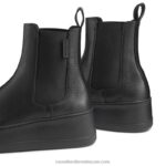 ⁦بارك طريقة حذاء رياضة التمهيد تشيلسي 8840R87 أسود نحيف Russell And Bromley⁩ - الصورة ⁦3⁩