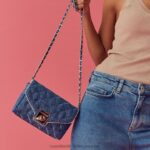 ⁦بروميناد سلسلة صغيرة كروس بودي 8840R733 القوات البحريةRussell And Bromley⁩ - الصورة ⁦4⁩