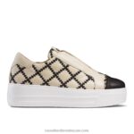 حذاء رياضي بدون أربطة 8840R29 اللون البيج نحيف Russell And Bromley