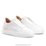 ⁦حذاء رياضي بدون أربطة ذهب راش 8840R43 أبيض نحيف Russell And Bromley⁩ - الصورة ⁦2⁩