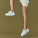 ⁦حذاء رياضي برباط 8840R76 أبيض نحيف Russell And Bromley⁩ - الصورة ⁦4⁩