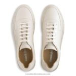 ⁦حذاء رياضي خارجي برباط 8840R441 عاج رجال Russell And Bromley⁩ - الصورة ⁦3⁩