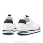 ⁦حذاء رياضي سان جوستو أكسفورد بدون أربطة 8840R440 أبيض رجال Russell And Bromley⁩ - الصورة ⁦4⁩