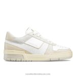 حذاء رياضي مثقوب في الدوري 8840R77 اللون البيج نحيف Russell And Bromley