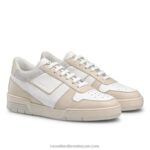 ⁦حذاء رياضي مخرم ليغ 8840R444 اللون البيج رجال Russell And Bromley⁩ - الصورة ⁦2⁩