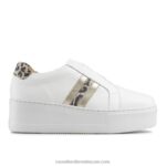 حذاء رياضي مخطط فلاتفورم 8840R11 أبيض نحيف Russell And Bromley
