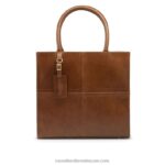 حقيبة حمل من جلد الغاوتشو 8840R704 Russell And Bromley