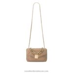 ⁦حقيبة كروسبودي صغيرة من Quiltpuff midi 8840R674 اللون البيجRussell And Bromley⁩ - الصورة ⁦3⁩