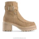 خيوط تجفيف بغرز خيط: كعب متراص 8840R295 اللون البيج نحيف Russell And Bromley