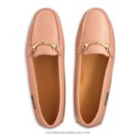⁦سائق بيازا snaffle تقليم 8840R233 لون القرنفل نحيف Russell And Bromley⁩ - الصورة ⁦3⁩