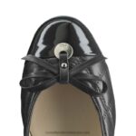 ⁦شقة الباليه مبطن الساحرة 8840R242 أسود نحيف Russell And Bromley⁩ - الصورة ⁦4⁩