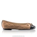 شقة الباليه مبطن الساحرة 8840R245 تان نحيف Russell And Bromley