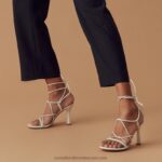 ⁦صندل برباط على شكل تنين 8840R174 أبيض نحيف Russell And Bromley⁩ - الصورة ⁦4⁩