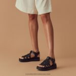 ⁦صندل بورتلاند الصياد 8840R402 أسود نحيف Russell And Bromley⁩ - الصورة ⁦4⁩