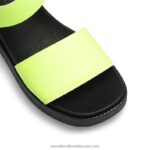 ⁦صندل بوسطن رياضي فلاتفورم 8840R388 أصفر نحيف Russell And Bromley⁩ - الصورة ⁦4⁩