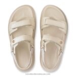 ⁦صندل تراكس بنعل مشقوق 8840R373 أبيض نحيف Russell And Bromley⁩ - الصورة ⁦3⁩