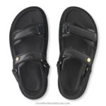 ⁦صندل تراكس بنعل مشقوق 8840R374 أسود نحيف Russell And Bromley⁩ - الصورة ⁦3⁩