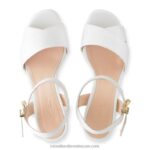 ⁦صندل ذو نعل سميك كلاسيكي 8840R417 أبيض نحيف Russell And Bromley⁩ - الصورة ⁦3⁩