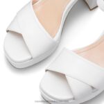 ⁦صندل ذو نعل سميك كلاسيكي 8840R417 أبيض نحيف Russell And Bromley⁩ - الصورة ⁦4⁩