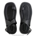 ⁦صندل فلاتفورم toetally 8840R414 أسود نحيف Russell And Bromley⁩ - الصورة ⁦3⁩