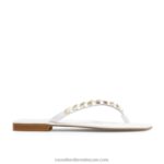 صندل كايرو مائل للأمام 8840R410 أبيض نحيف Russell And Bromley