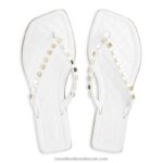 ⁦صندل كايرو مائل للأمام 8840R410 أبيض نحيف Russell And Bromley⁩ - الصورة ⁦3⁩