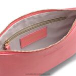 ⁦على الحقيبة الرمز البريدي سلسلة نقطة الكتف 8840R769 لون القرنفلRussell And Bromley⁩ - الصورة ⁦4⁩
