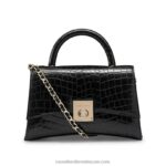 على حقيبة الاستيلاء منظم الصخور 8840R724 أسودRussell And Bromley