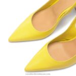 ⁦على مضخة نقطة slingback نقطة 8840R189 أصفر نحيف Russell And Bromley⁩ - الصورة ⁦4⁩