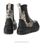 ⁦قهر حذاء تشيلسي 8840R302 أسود نحيف Russell And Bromley⁩ - الصورة ⁦3⁩