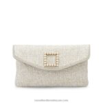 مخلب منتصف الليل تقليم اللؤلؤ 8840R779 اللون البيجRussell And Bromley