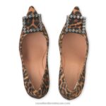 ⁦مضخة مرصعة بالجواهر 8840R184 فهد نحيف Russell And Bromley⁩ - الصورة ⁦3⁩