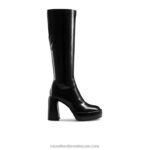 منصة فيفيان التمهيد الركبة عالية 8840R368 أسود نحيف Russell And Bromley