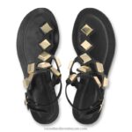 ⁦ميدالية مرصعة اصبع القدم صندل ثونغ 8840R371 أسود نحيف Russell And Bromley⁩ - الصورة ⁦3⁩