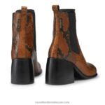 ⁦هاكني سكوب اصبع القدم التمهيد تشيلسي 8840R317 تان نحيف Russell And Bromley⁩ - الصورة ⁦3⁩
