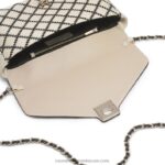 ⁦seawalk سلسلة كبيرة crossbody 8840R701 اللون البيجRussell And Bromley⁩ - الصورة ⁦4⁩